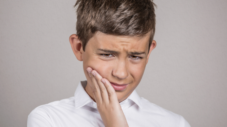 Dientes sensibles en niños: ¿Qué lo causa y cómo aliviarlo?