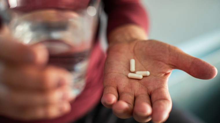 Riesgos del abuso de antibióticos en odontología
